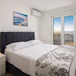 Adoria * 马卡尔斯卡