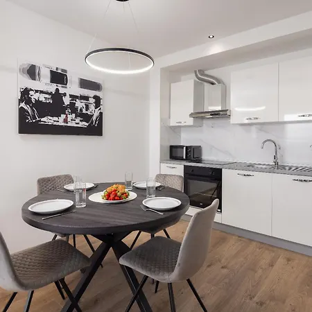 Apartment Adoria Makarska