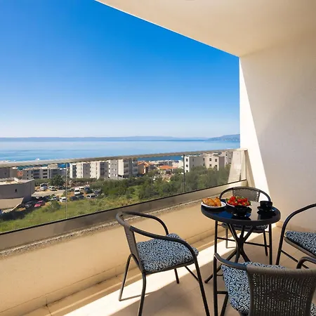 Adoria Daire Makarska